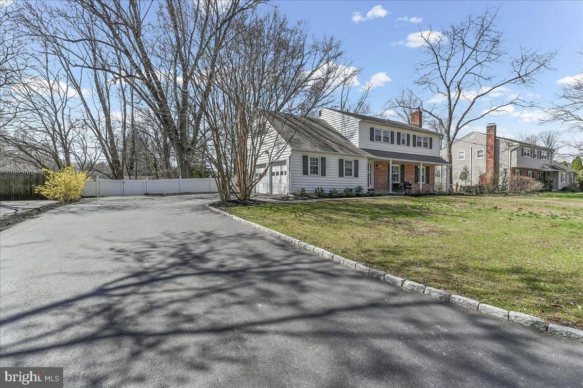 205 Garnet Lane photo 2