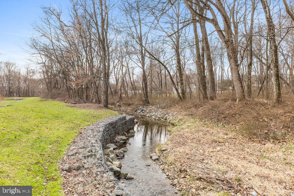 121 Jennifer Way photo 35