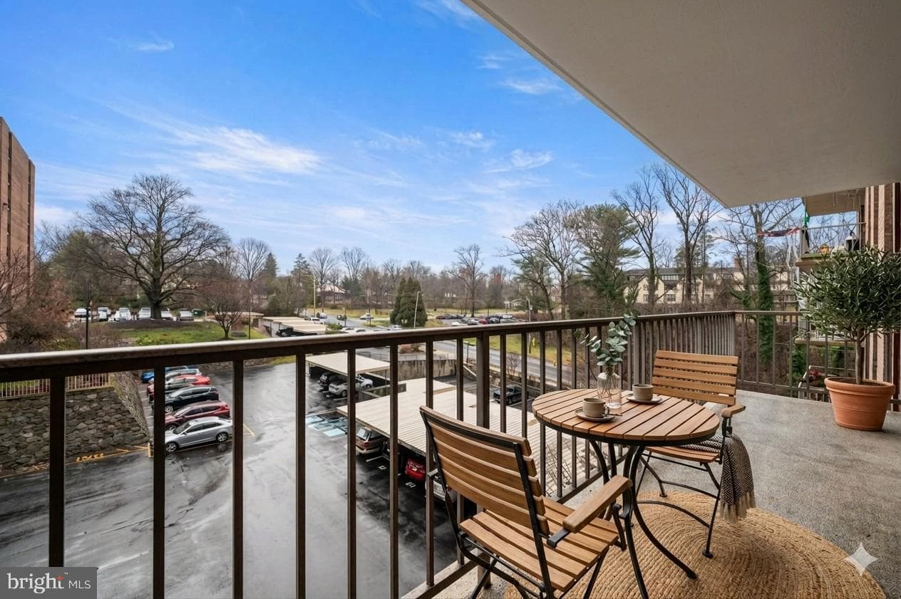 801 Yale Avenue #610 photo 13