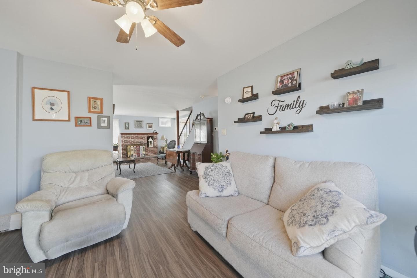 1323 Morton Avenue photo 10