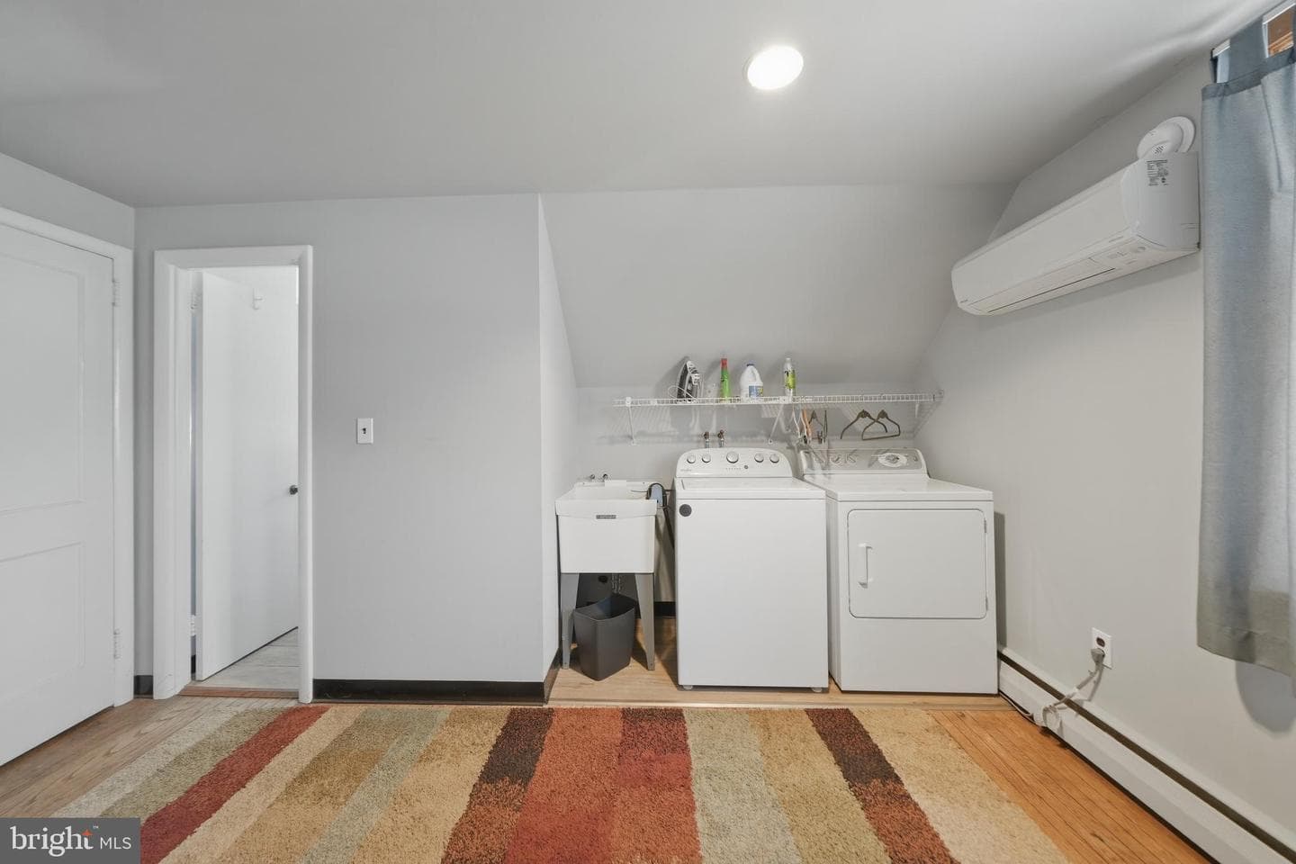 1323 Morton Avenue photo 19