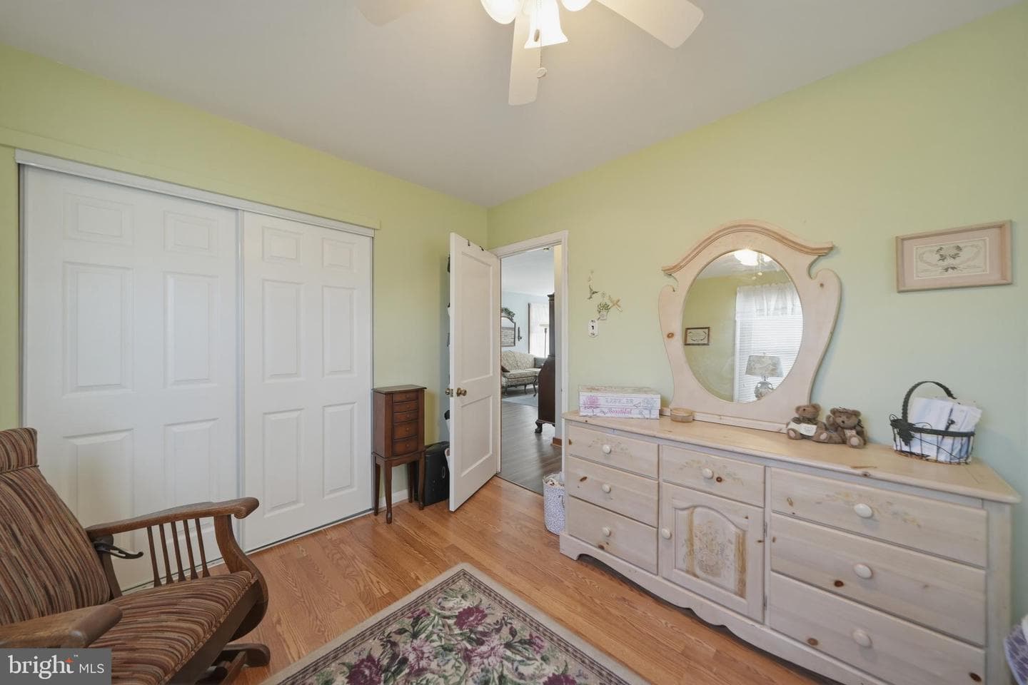 1323 Morton Avenue photo 22