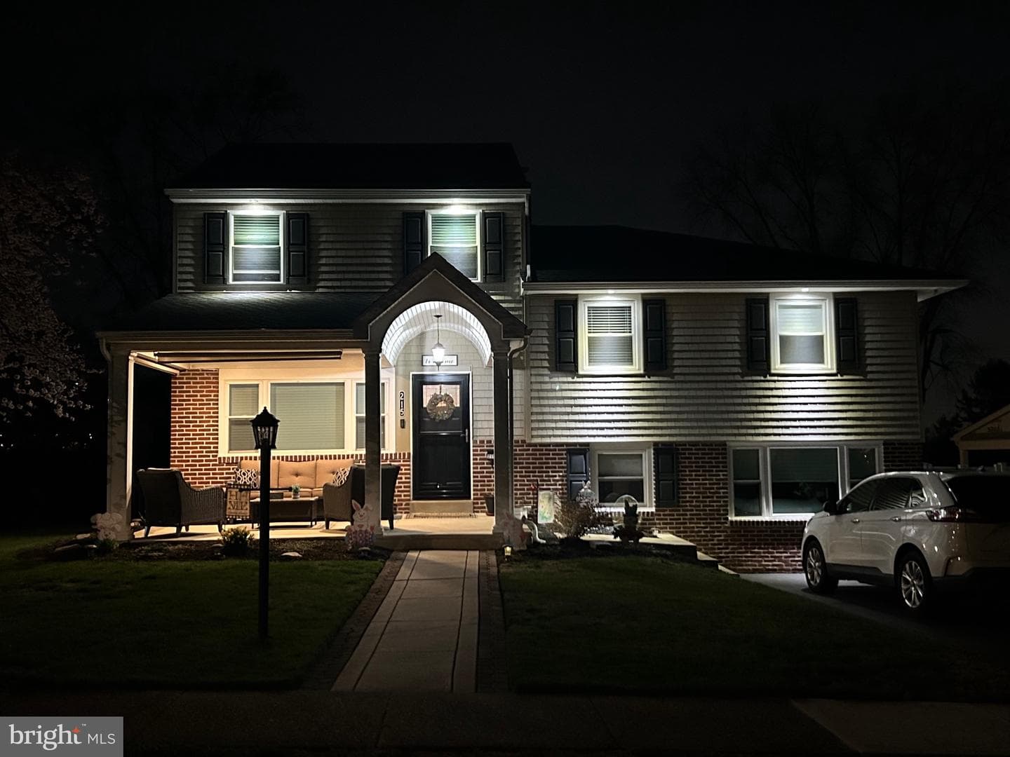 215 Canford Drive photo 6