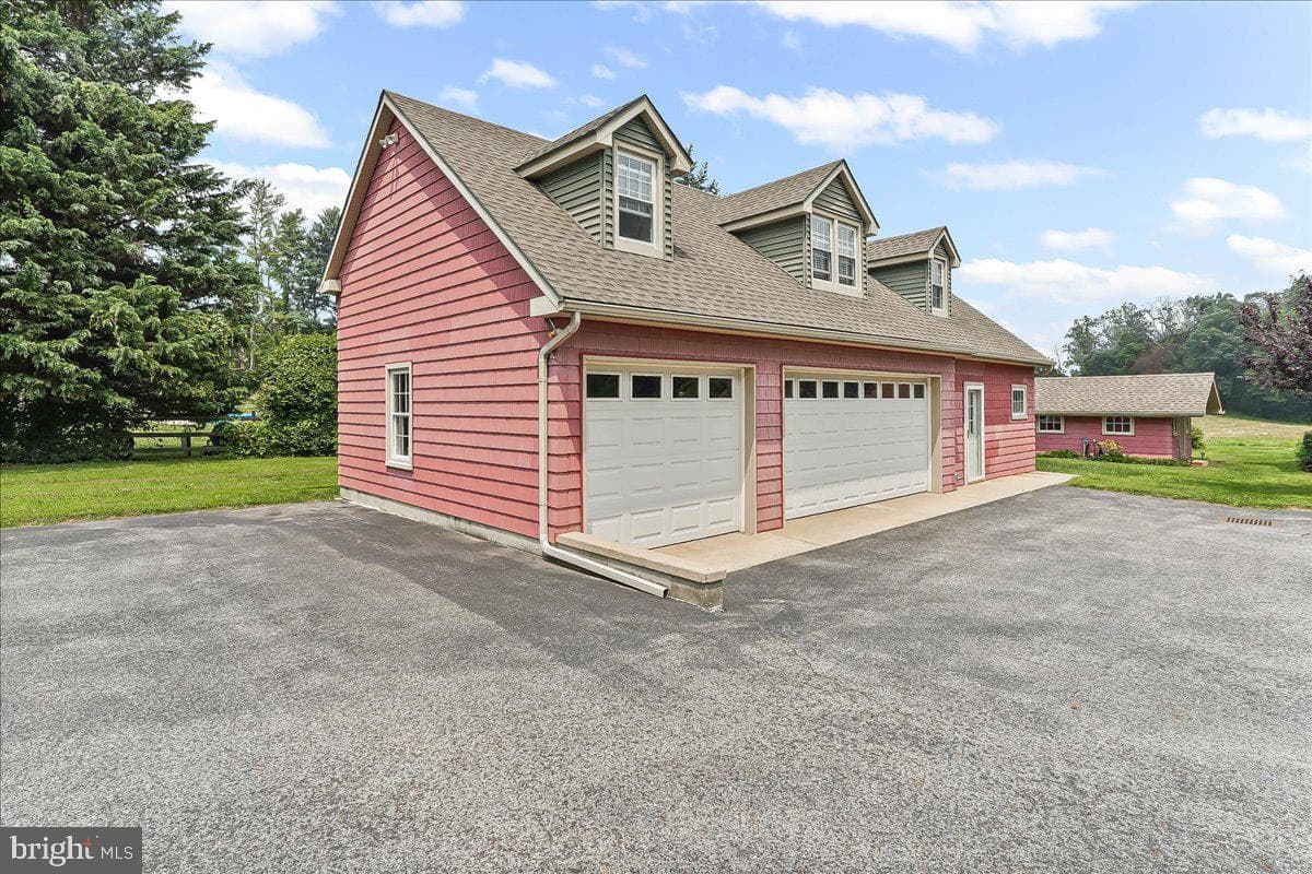 1439 Middletown Road photo 34