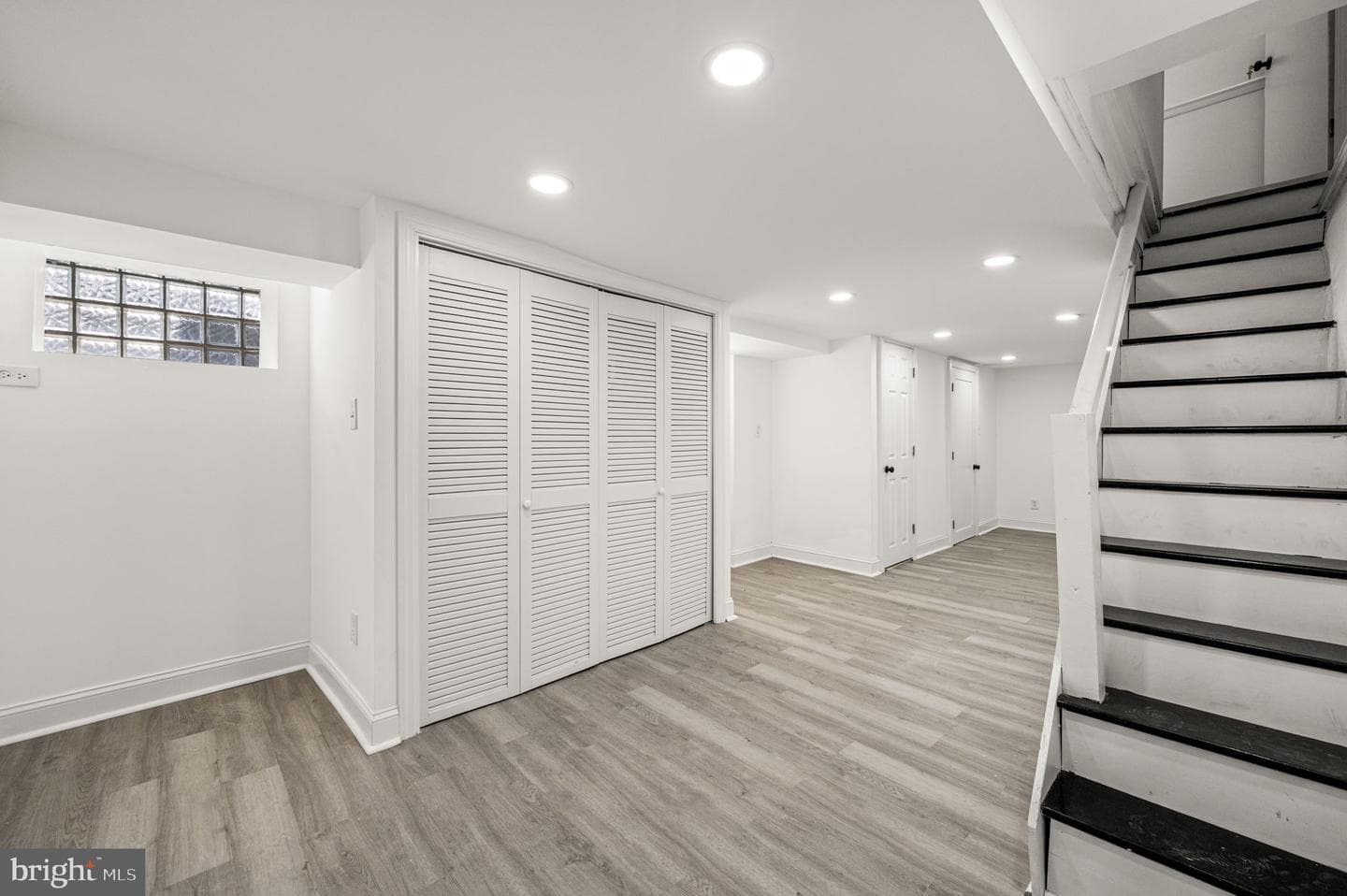 80 Kenny Avenue photo 12