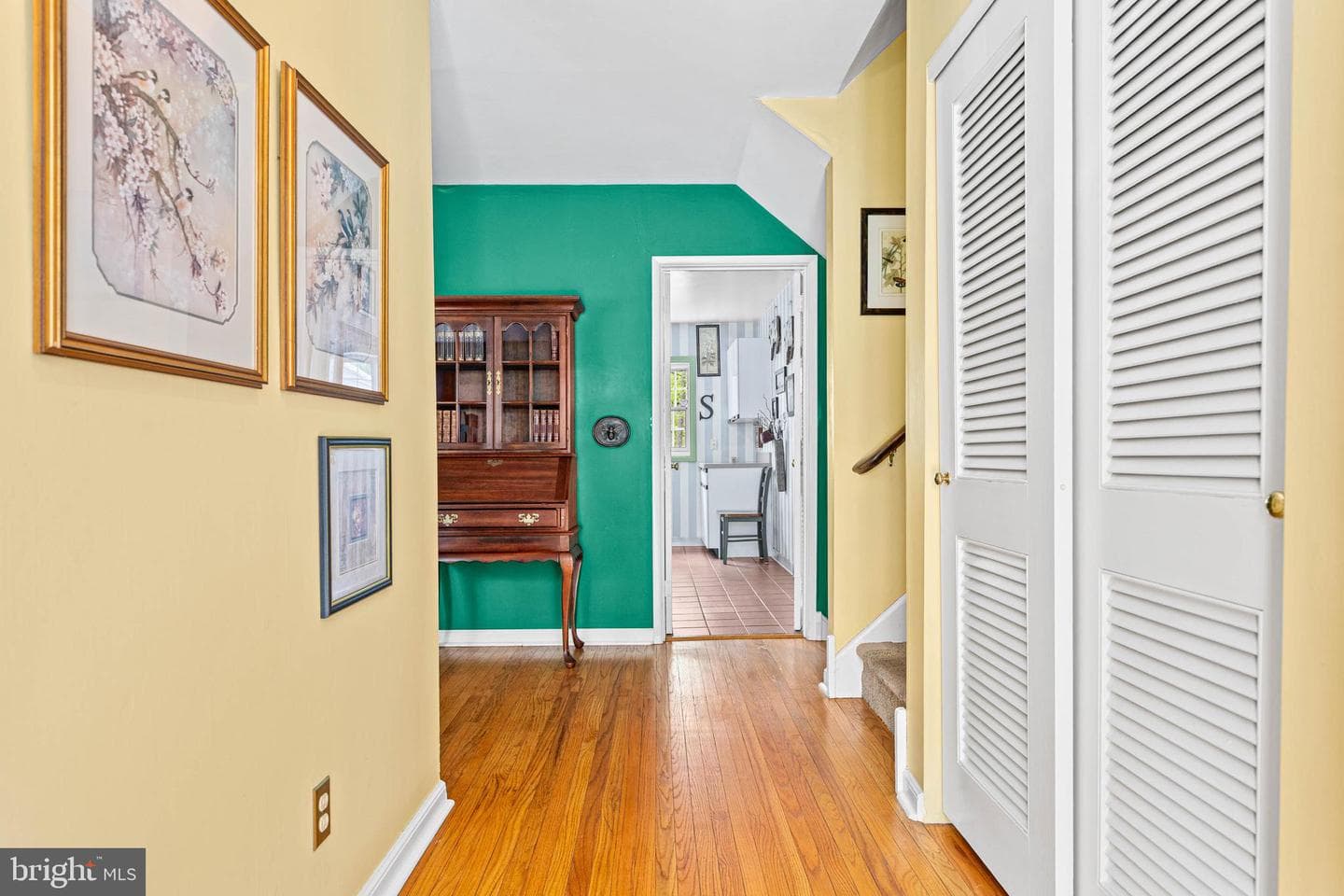 100 Wooded Lane photo 5