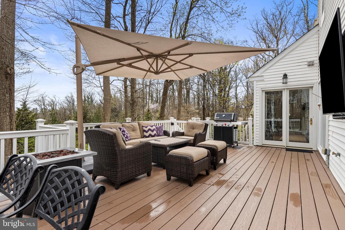 8 Harrow Circle photo 26