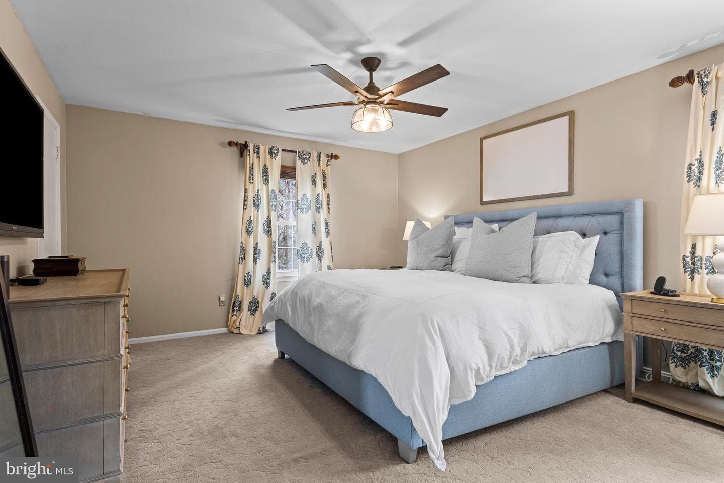 8 Harrow Circle photo 28