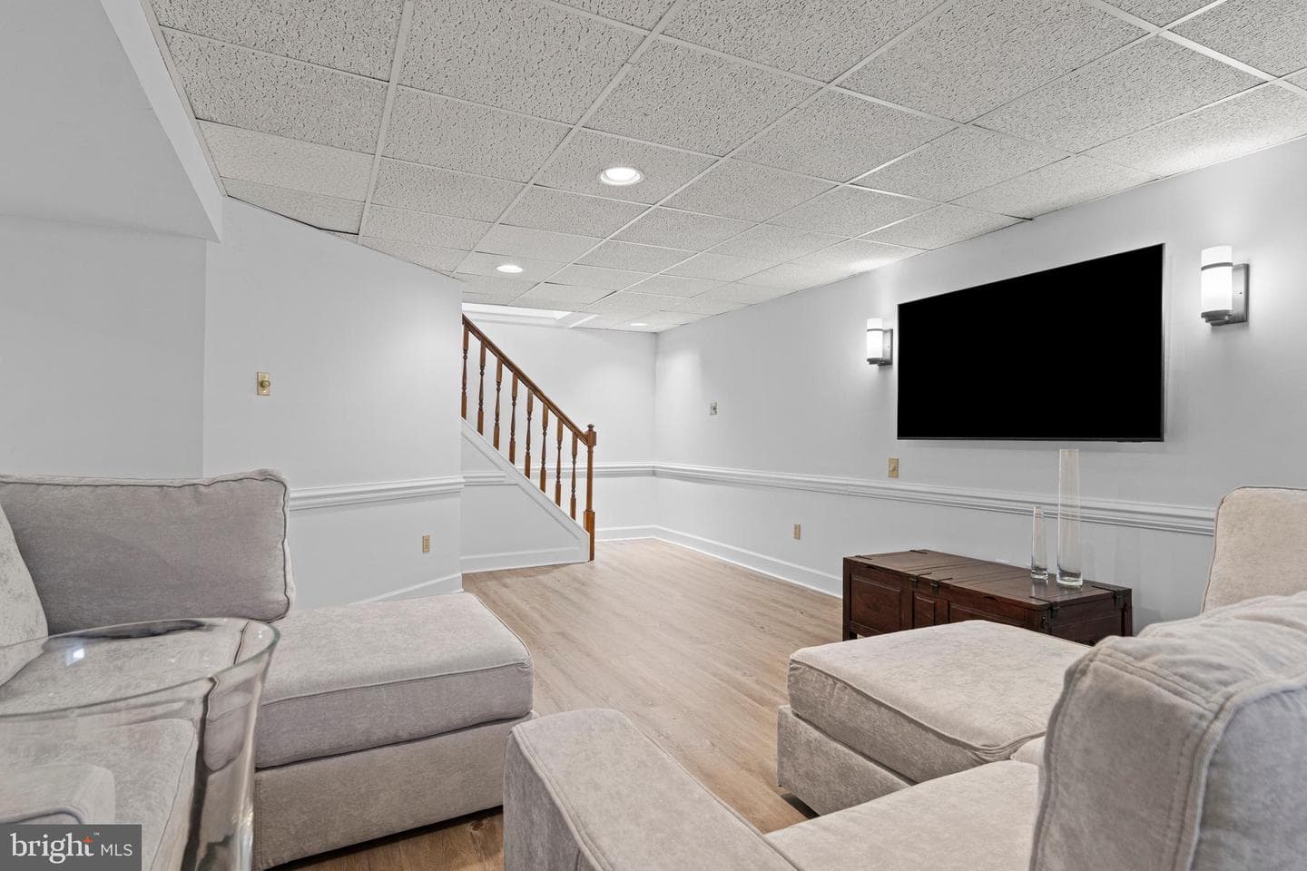 8 Harrow Circle photo 37