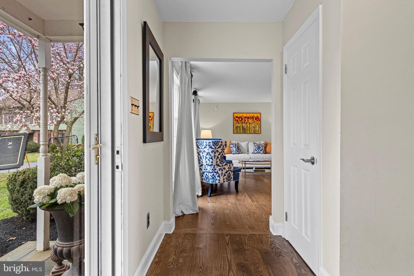 8 Harrow Circle photo 5