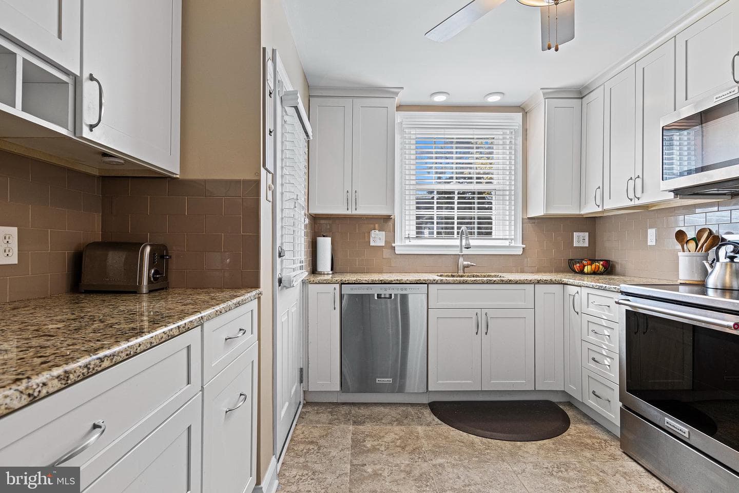 5040 Smithfield Road photo 9