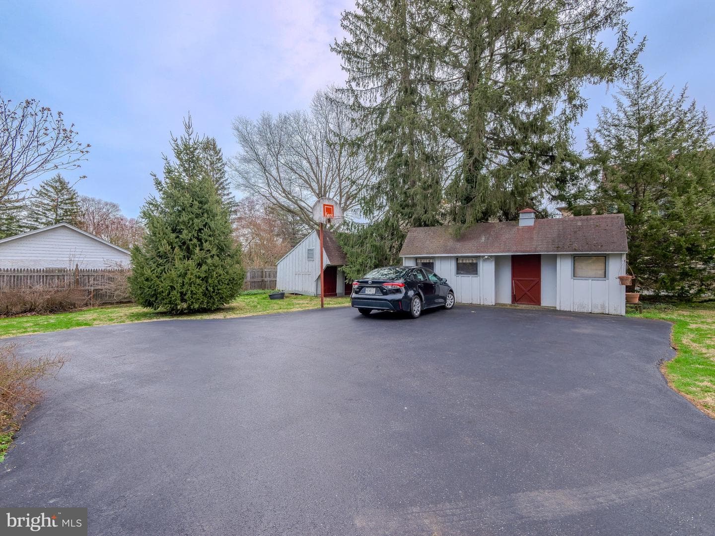 332 N Providence Road photo 48