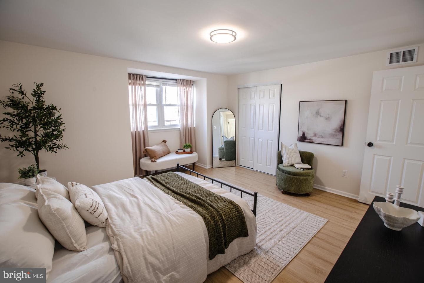 1227 Rainer Road photo 13