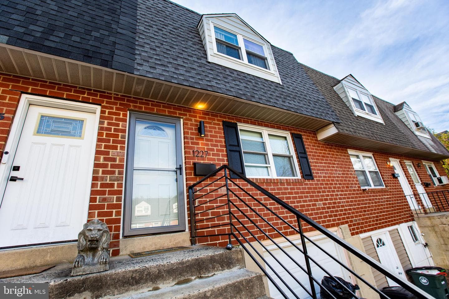 1227 Rainer Road photo 4