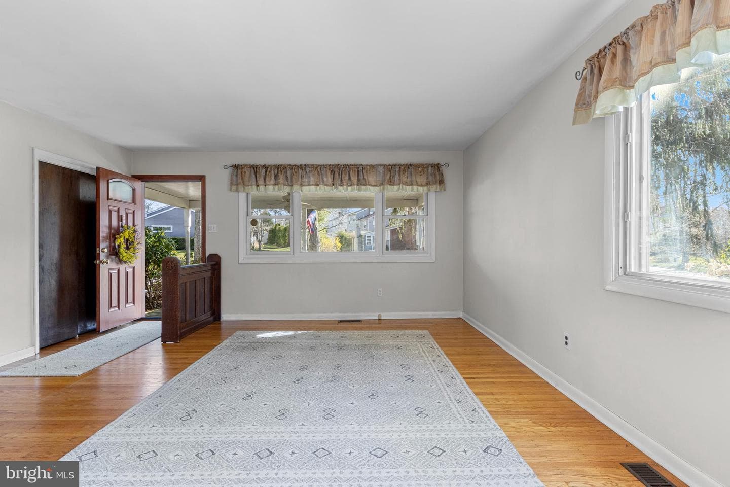 830 Lewis Lane photo 6