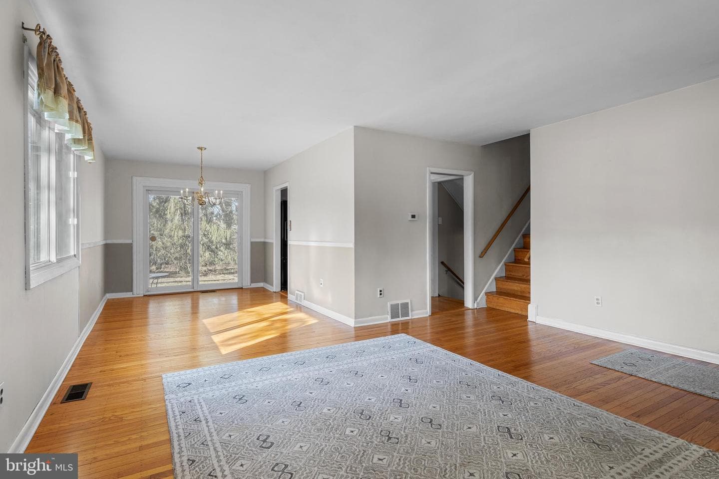 830 Lewis Lane photo 9