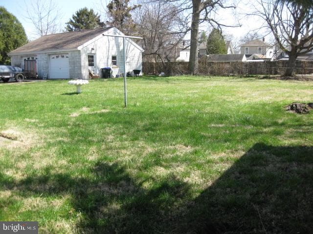 1025 Scott Avenue photo 6