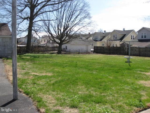1025 Scott Avenue photo 8