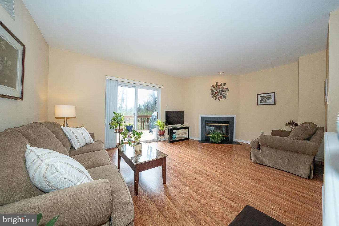 182 Nottingham Court photo 11