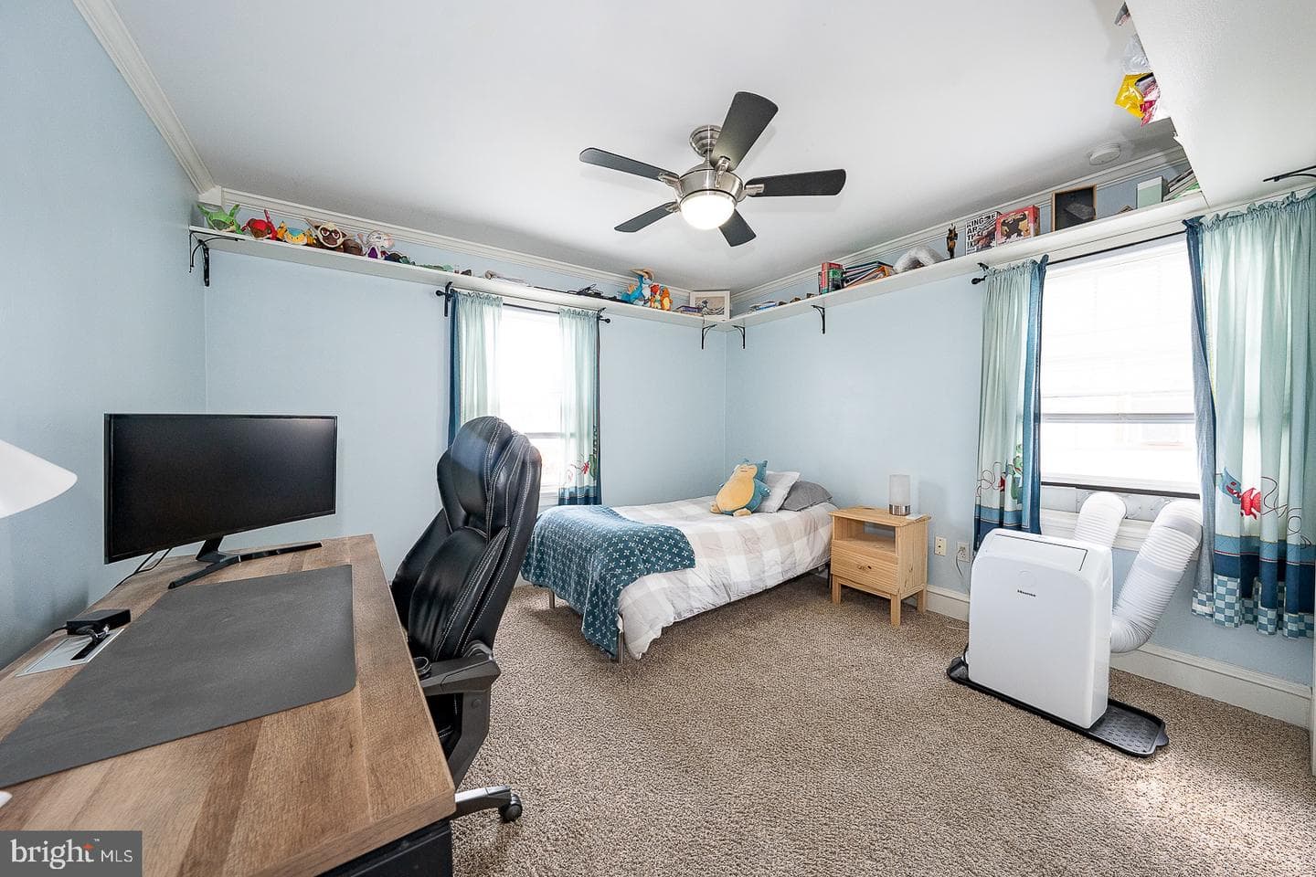 240 Wadas Avenue photo 34