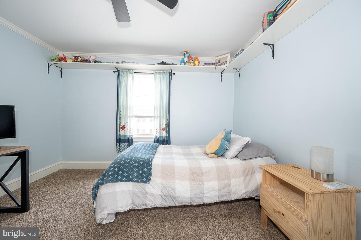240 Wadas Avenue photo 35