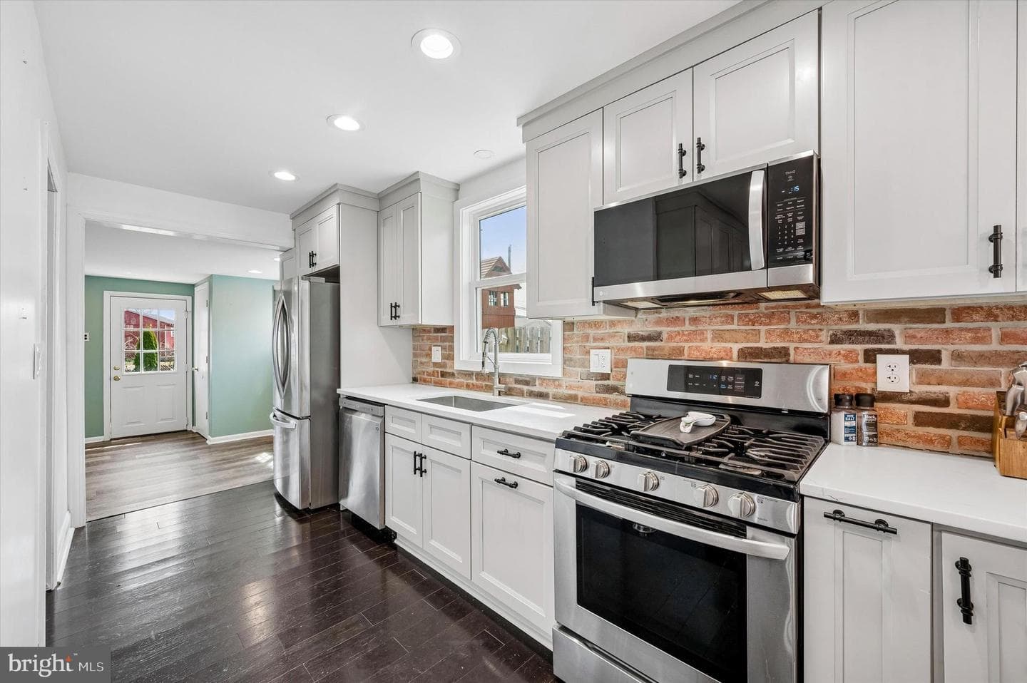 3408 Washington Avenue photo 5
