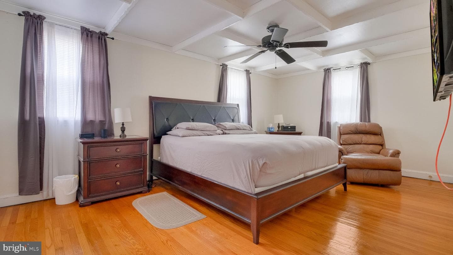 907 Kenwood Road photo 18