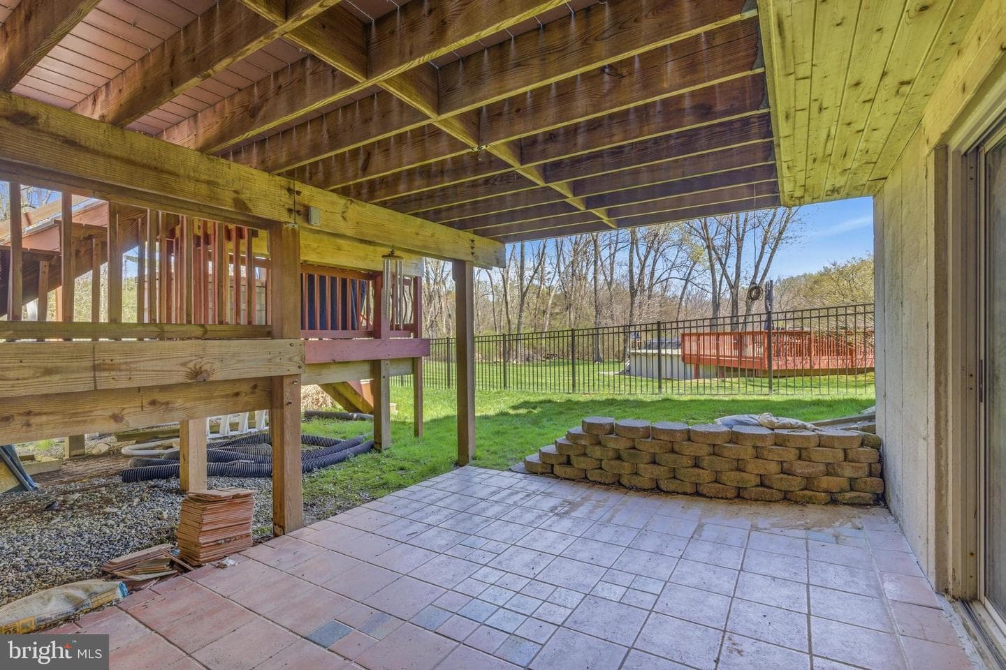 76 Colonial Circle photo 37