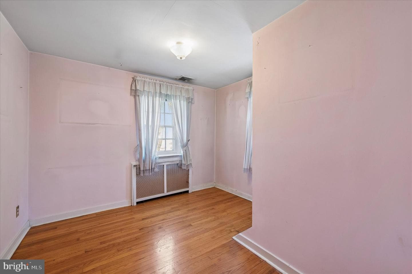 125 S Sproul Road photo 20