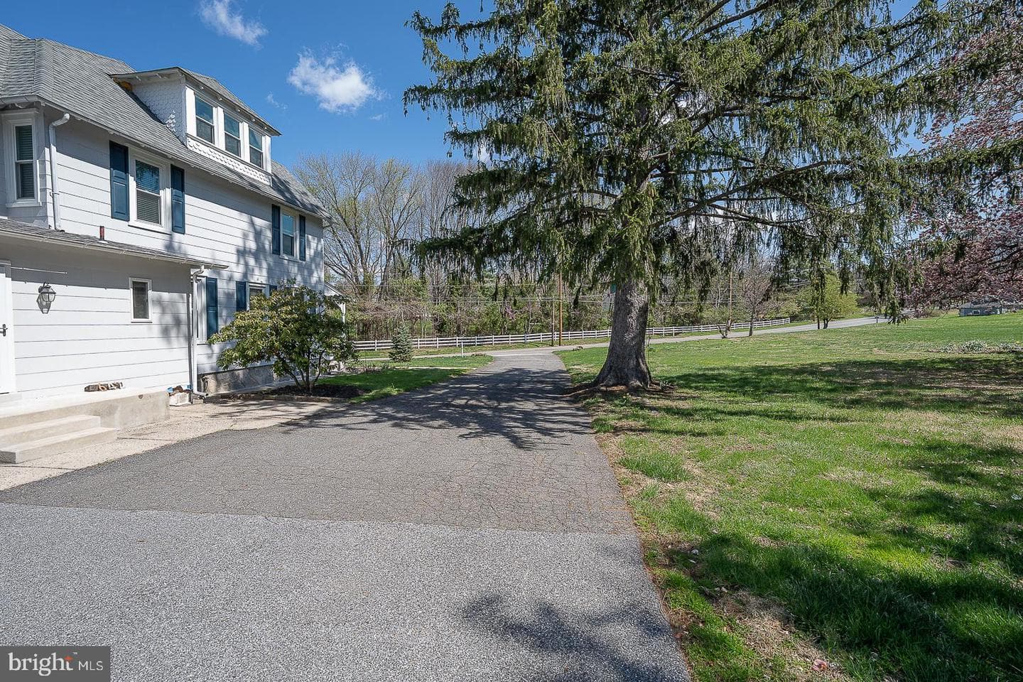 642 Concord Road photo 24