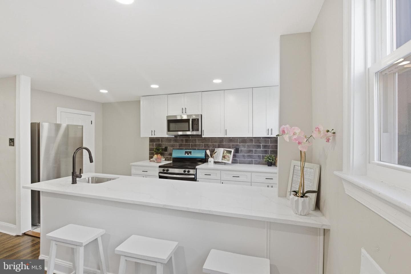 236 Hampden Road photo 14