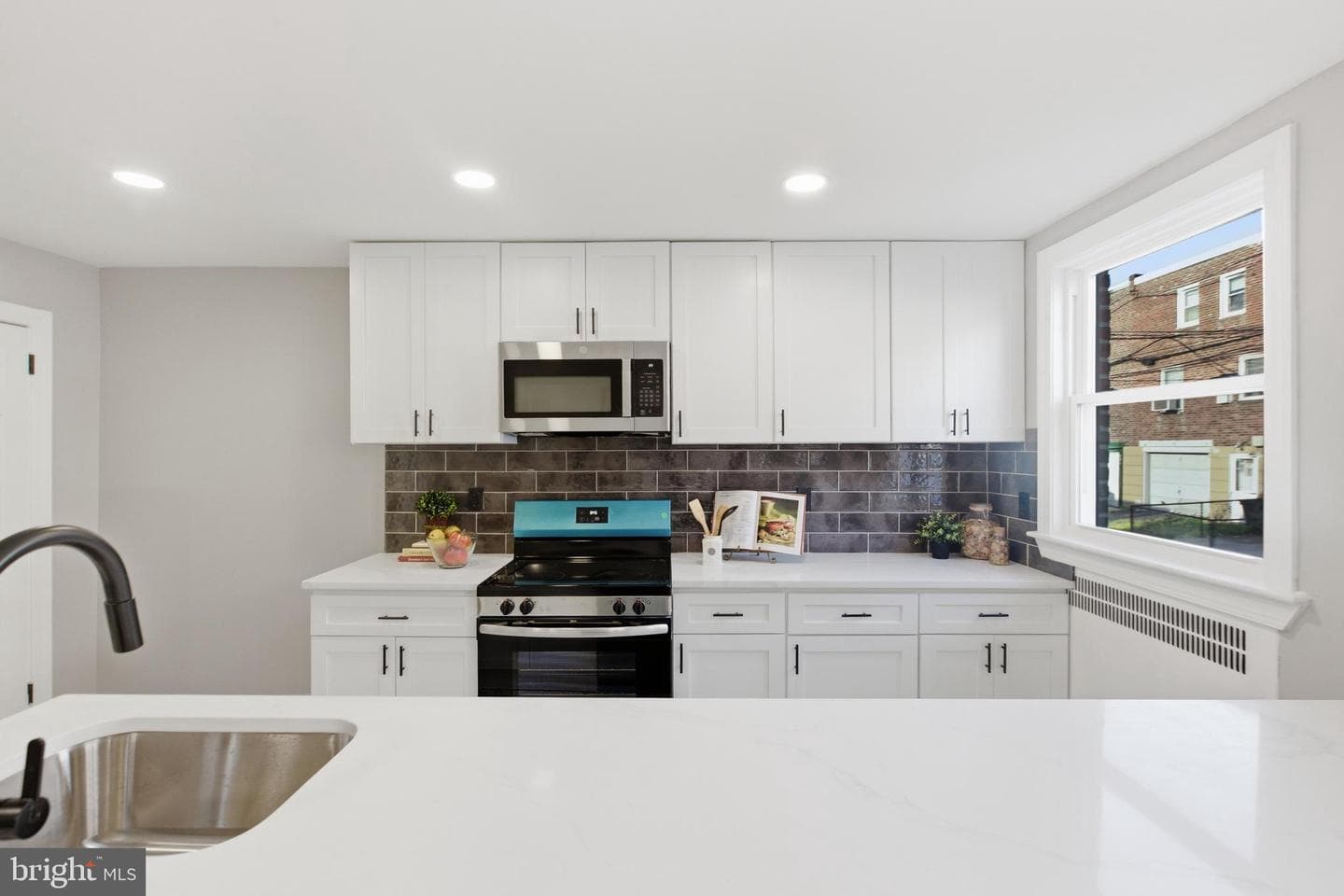 236 Hampden Road photo 17