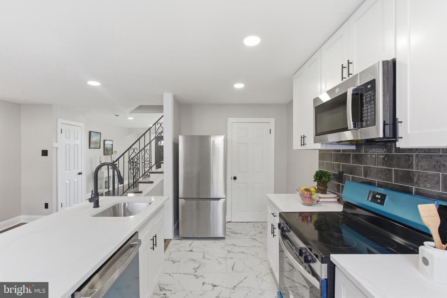 236 Hampden Road photo 18