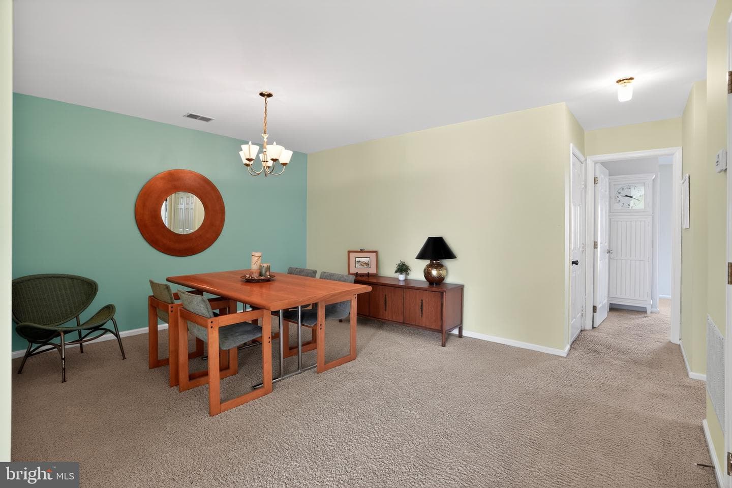 4201 Chatham Circle photo 10