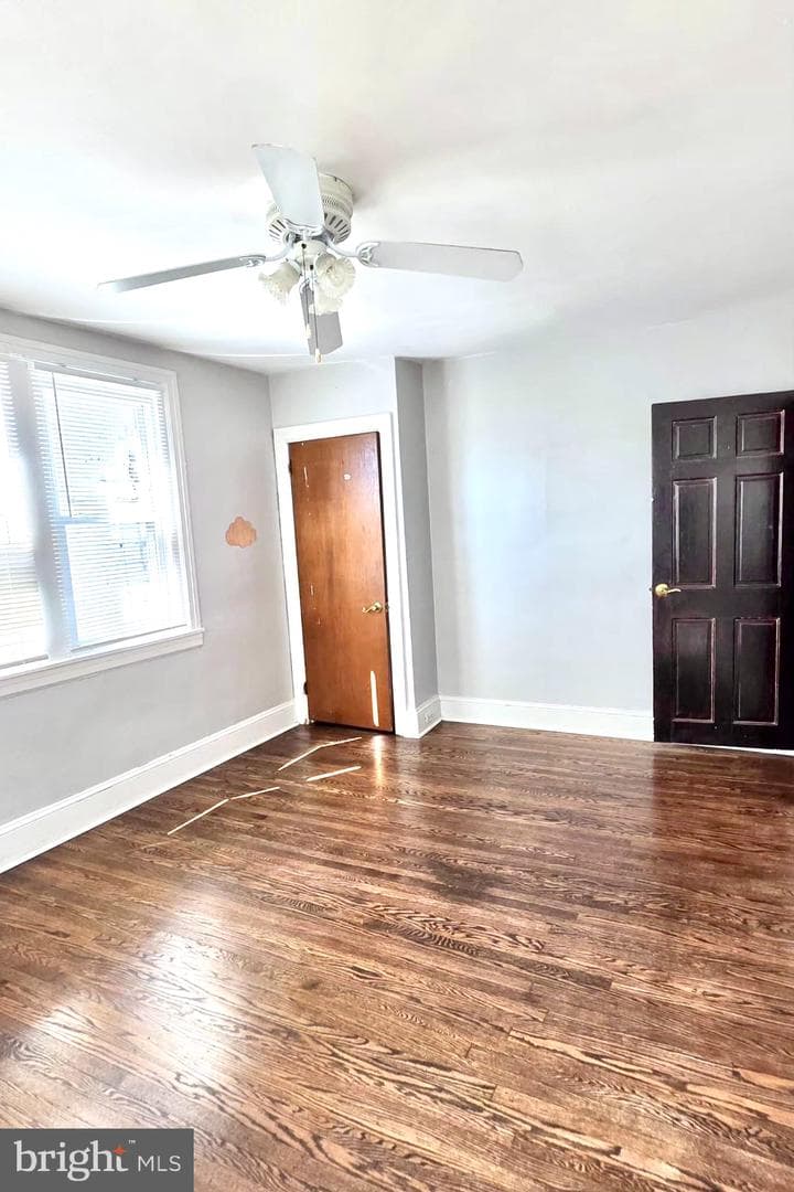 105 N Fairview Avenue photo 9