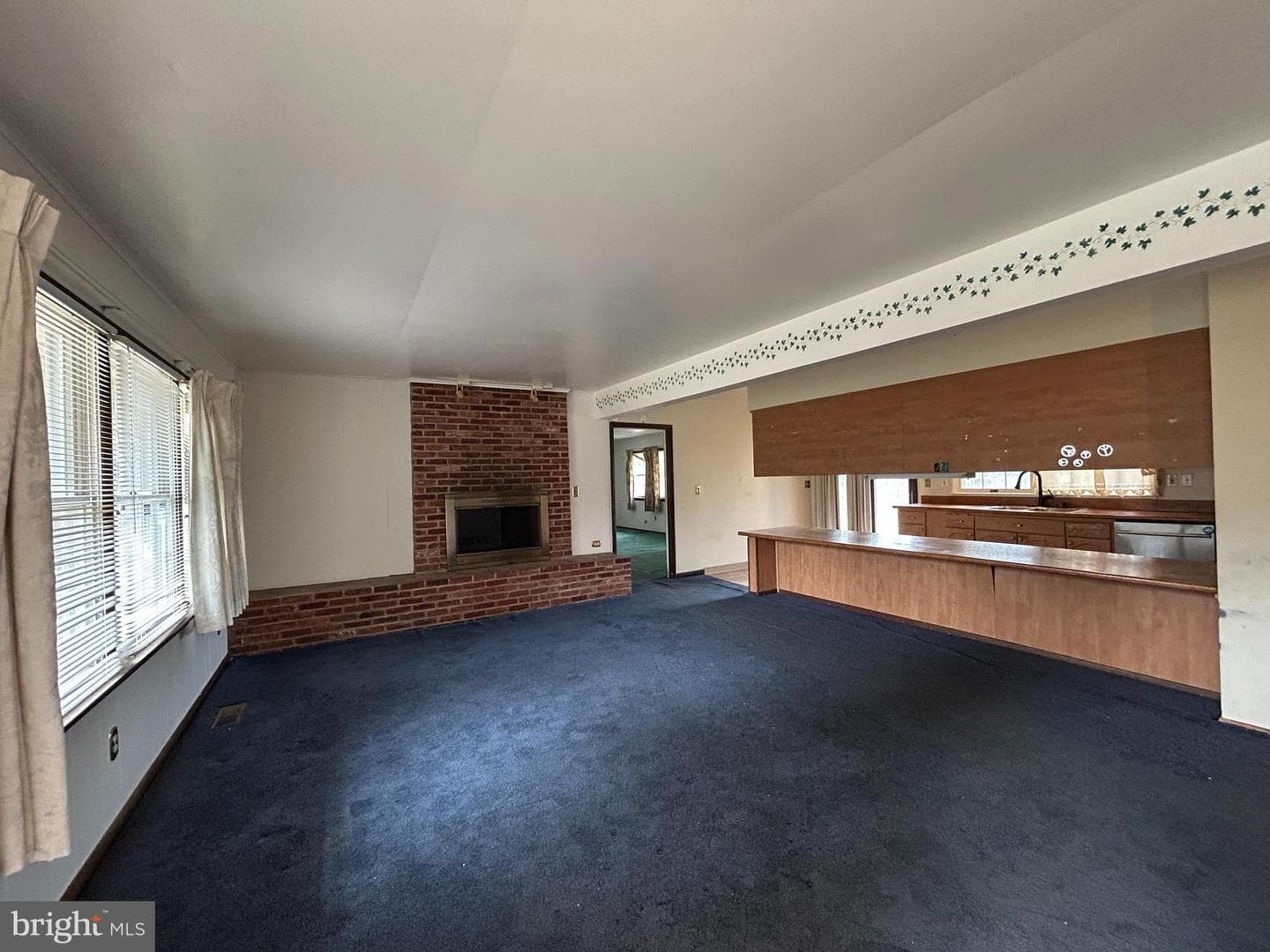 527 Cherry Lane photo 4