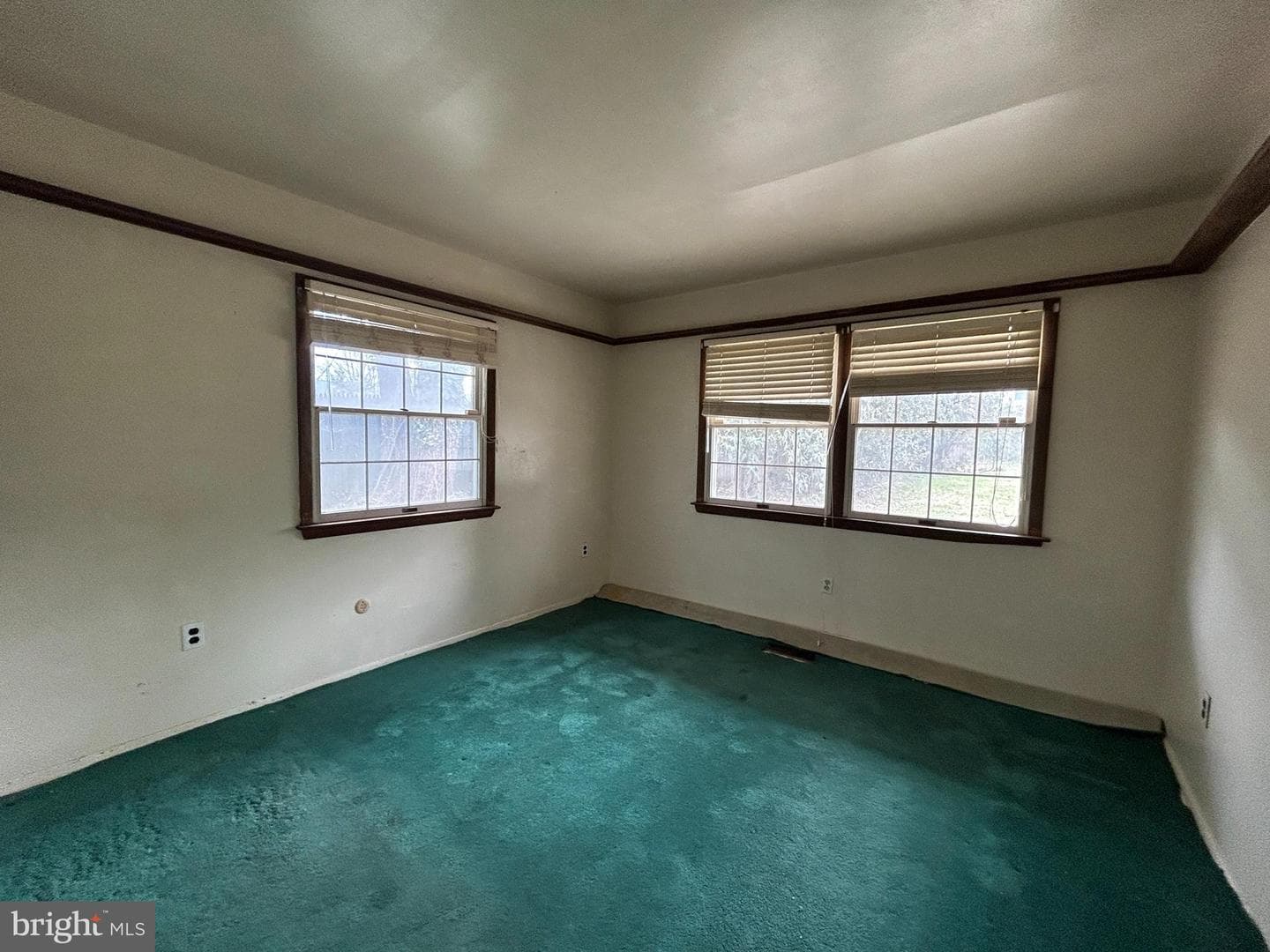 527 Cherry Lane photo 8