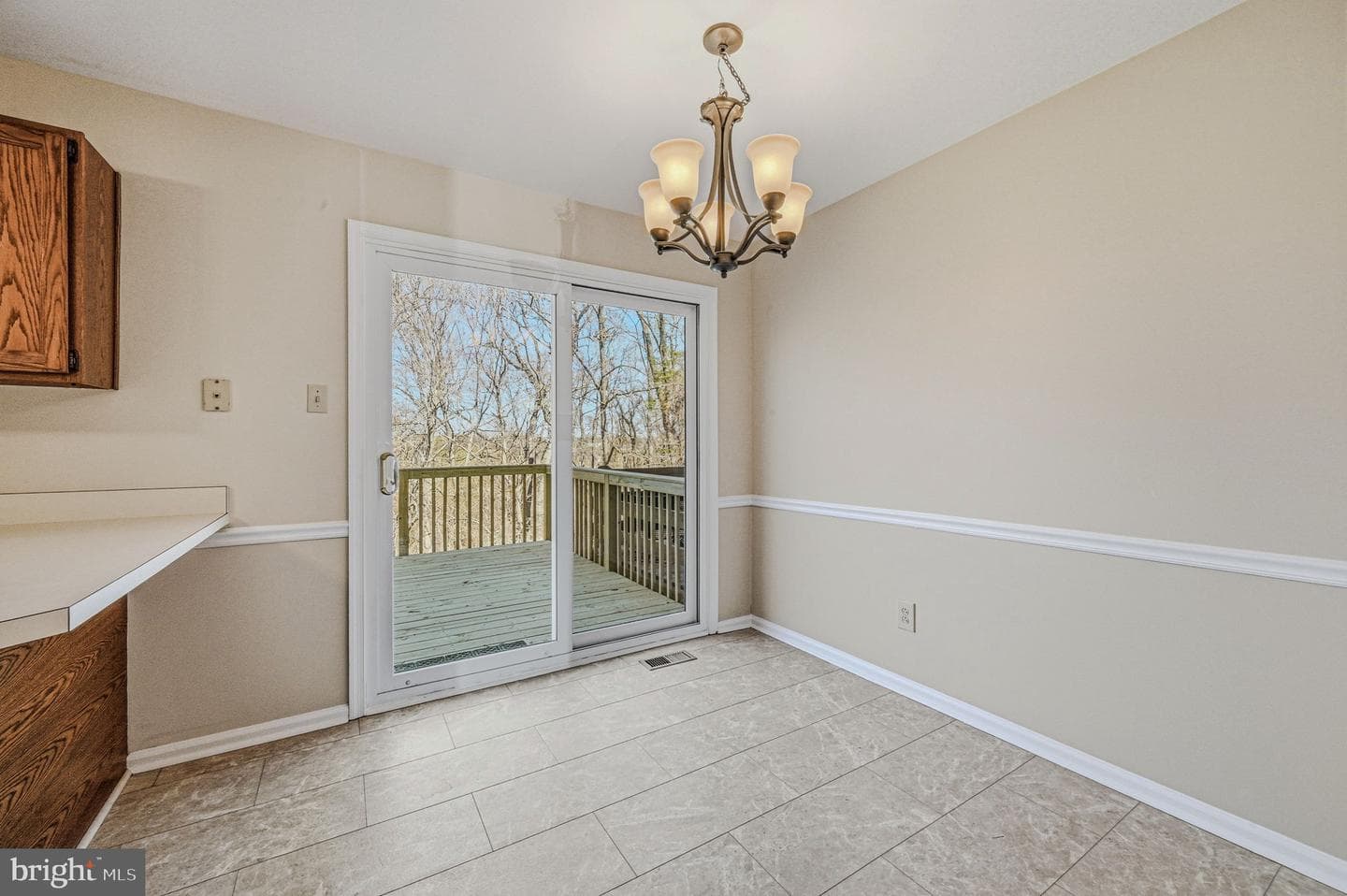 94 Victoria Drive photo 14