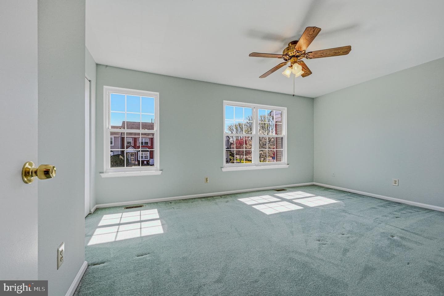 94 Victoria Drive photo 17