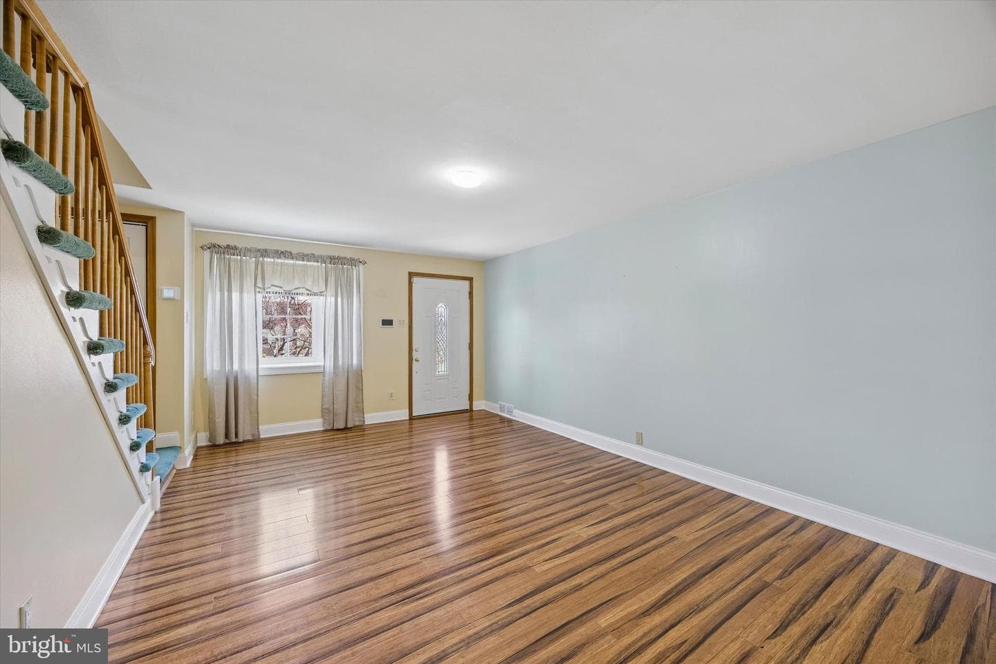 816 Crescent Drive photo 4