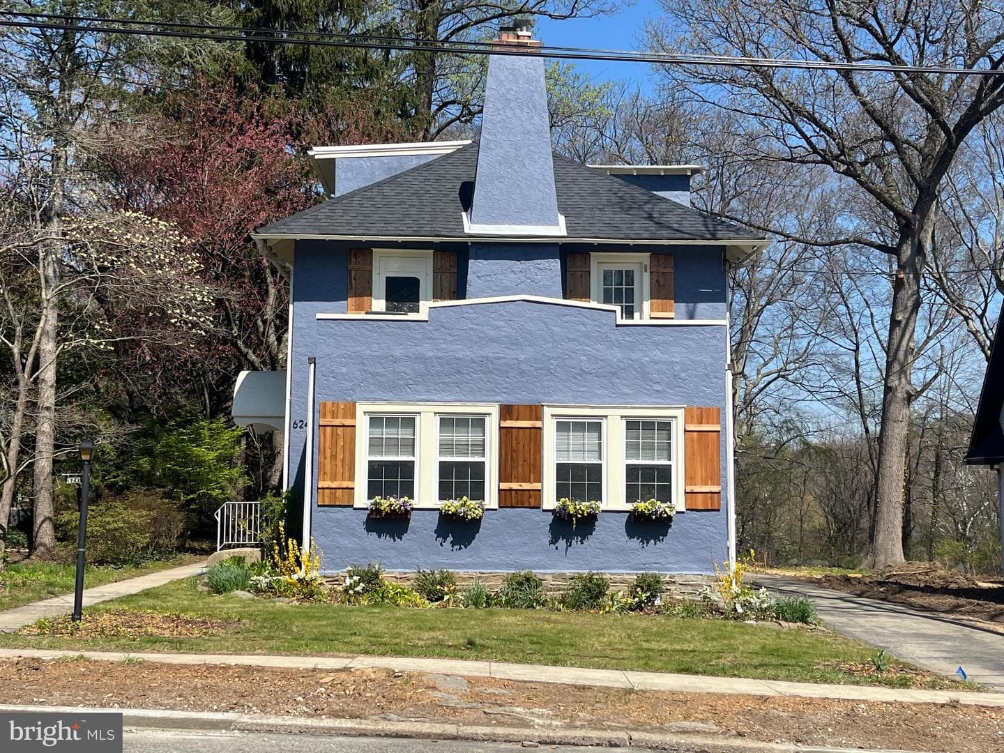 624 Lawson Avenue photo 9