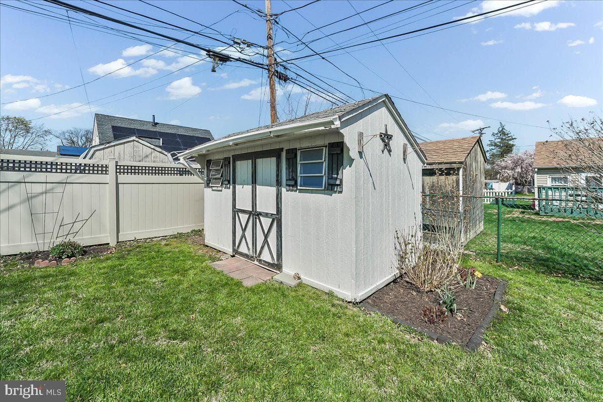 722 Brighton Terrace photo 5
