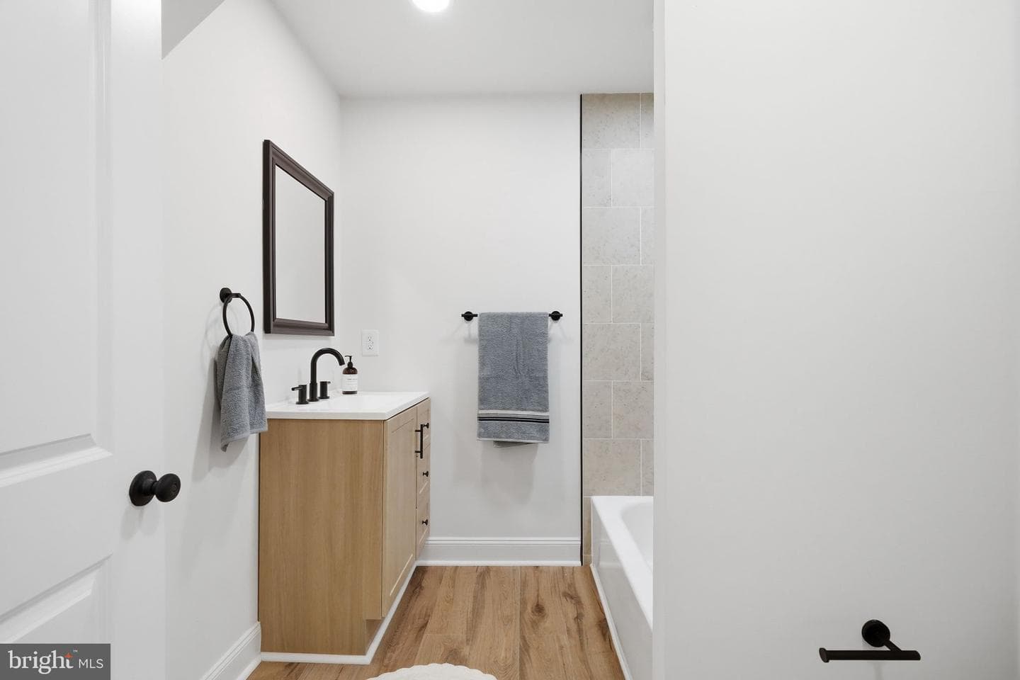 409 S Providence Road photo 58