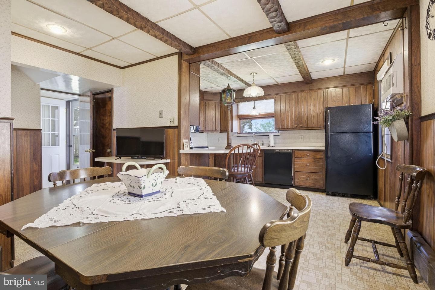 632 Mason Avenue photo 11