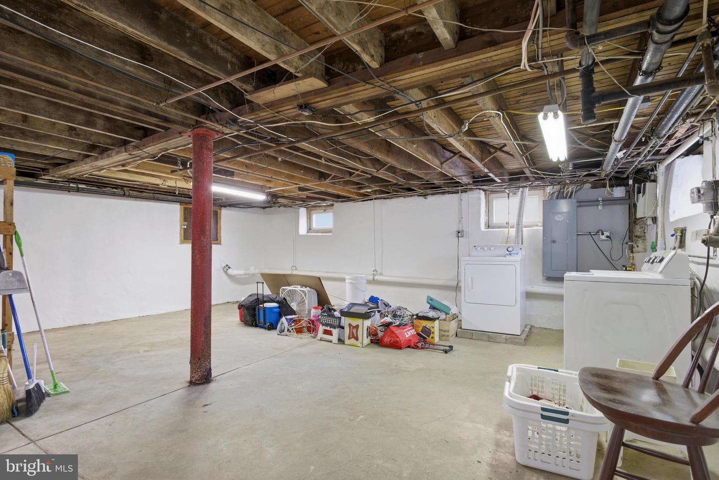 632 Mason Avenue photo 24