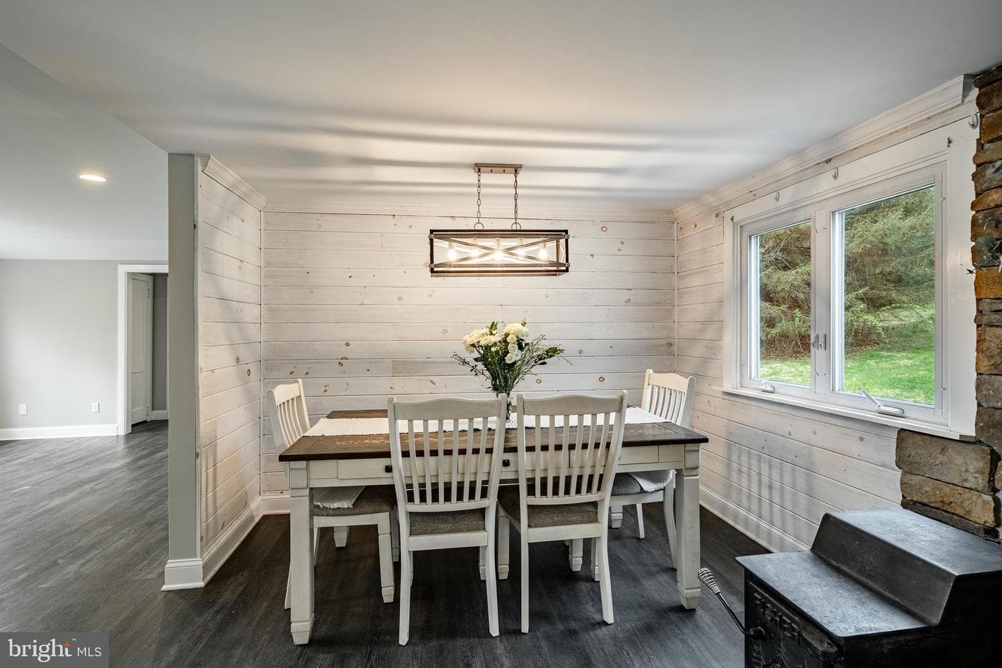3119 Laughead photo 4