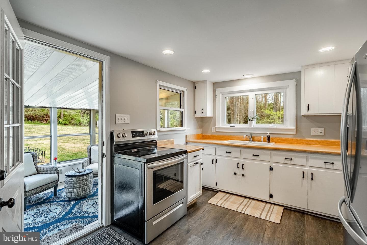 3119 Laughead photo 7