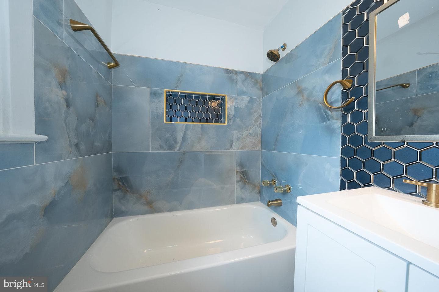 3638 Rosemont Avenue photo 47