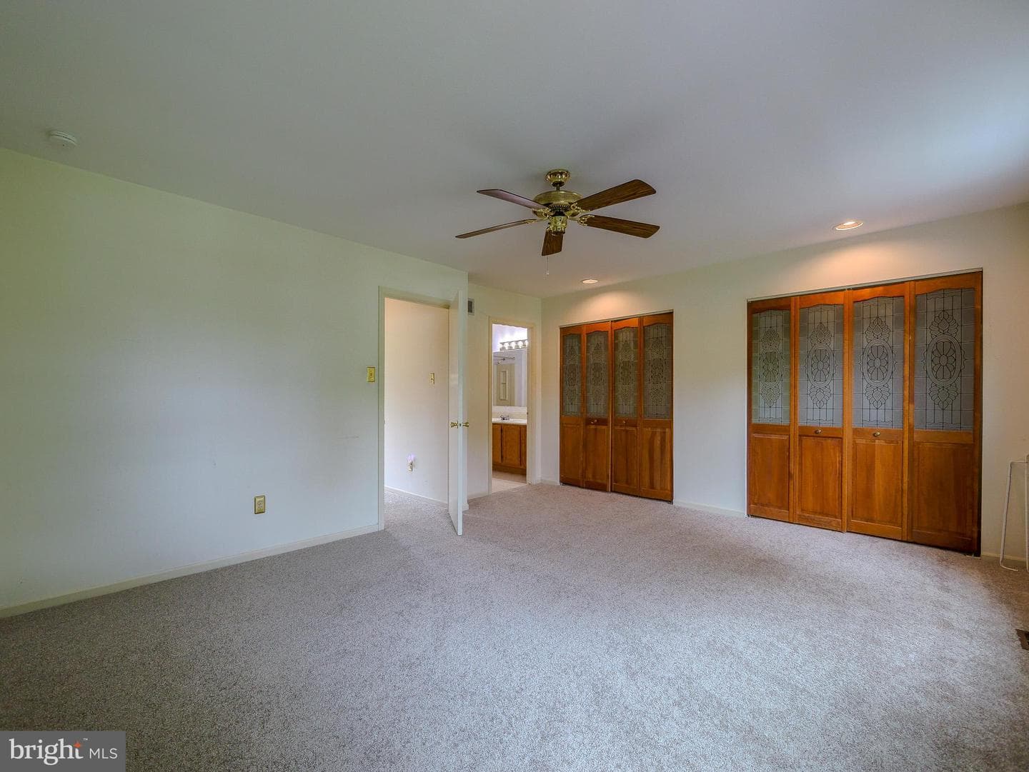 6 Victoria Drive photo 29