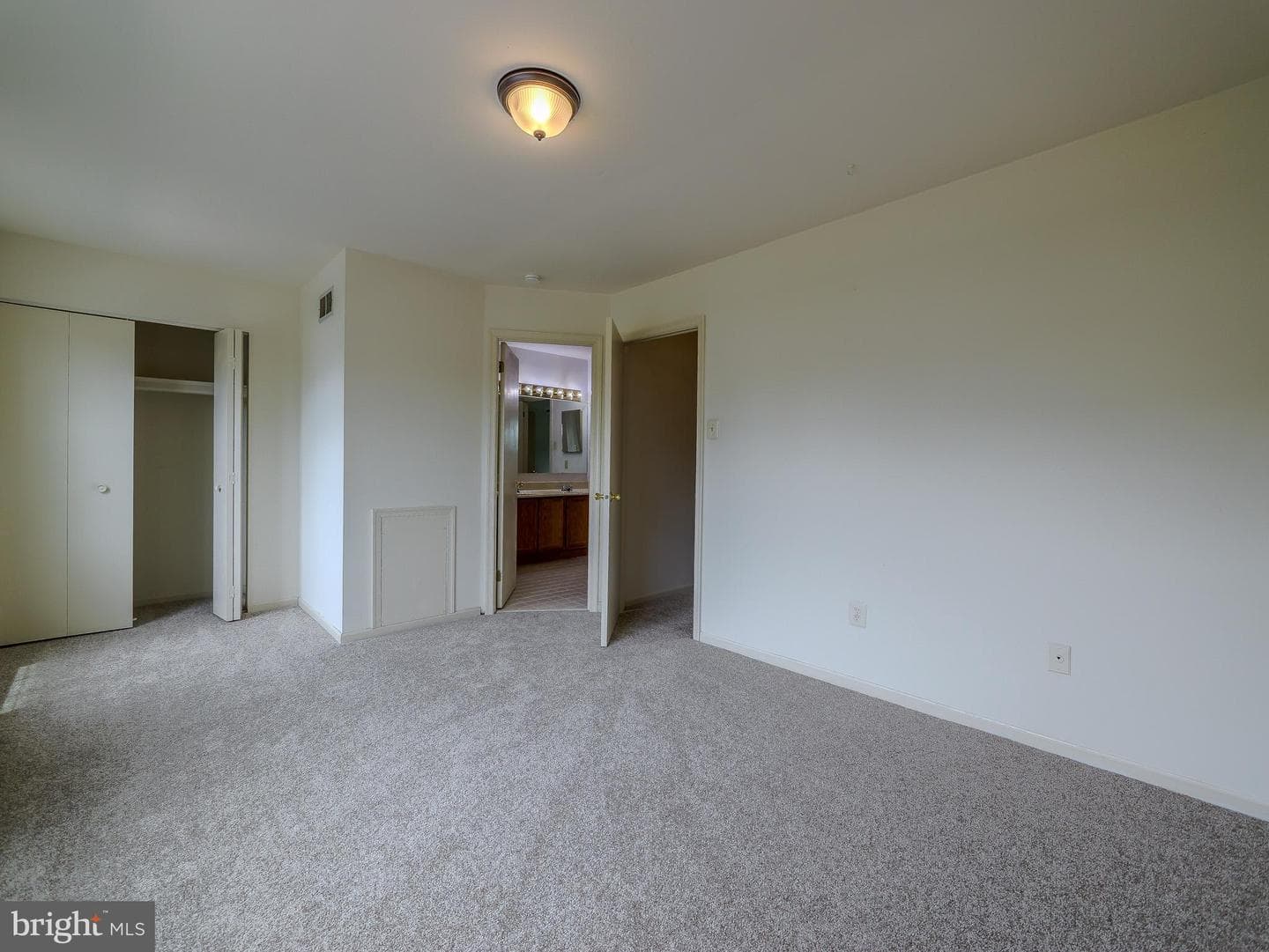 6 Victoria Drive photo 37